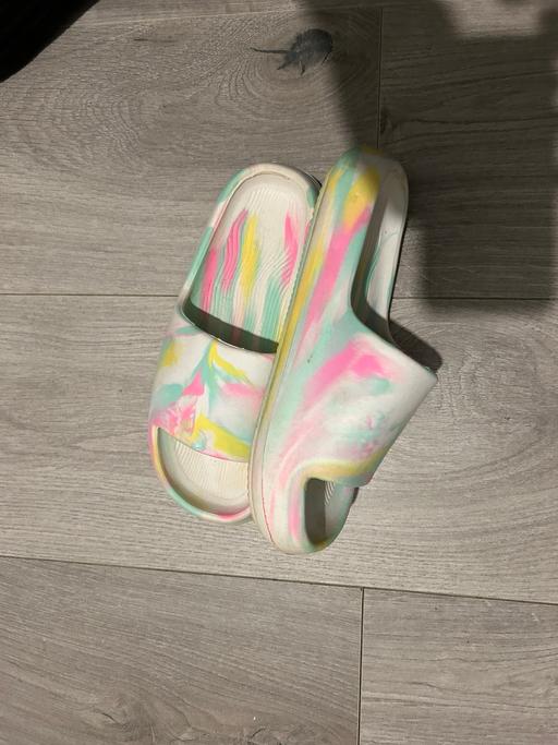 Buy & Sell Herne Hill South East London - Photos for Pastel Marble / Tie-Dye Chunky Pool Slides