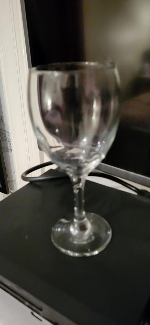 Buy & Sell Radcliffe Bury - Photos for wine glass
