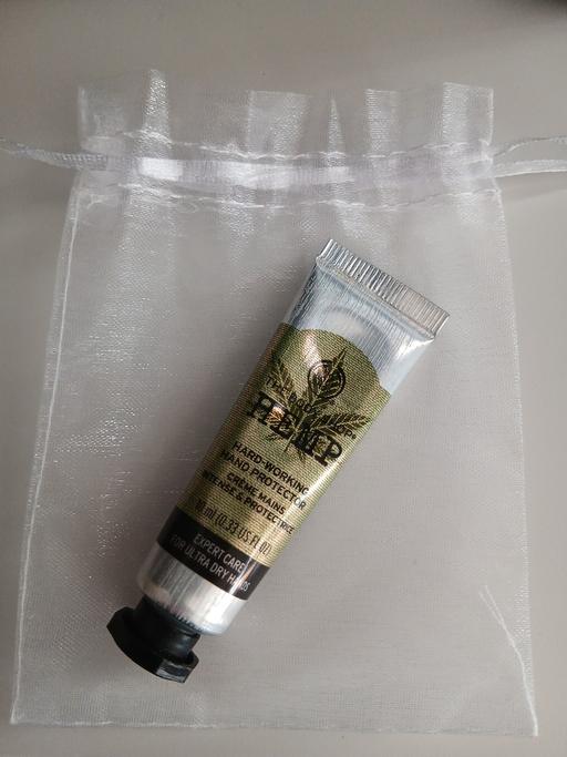 Buy & Sell Bradley Fold Trading Estate Bury - Photos for Small Hand Cream & Bag New