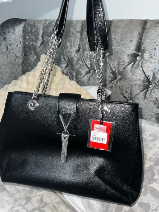 Buy & Sell Tividale Sandwell - Photos for Valentino handbag