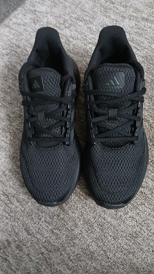 Buy & Sell Harpurhey Manchester - Photos for size 4 trainers