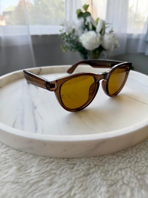 Buy & Sell Clapham Junction South West London - Photos for Retro Round Brown tea sunglasses!