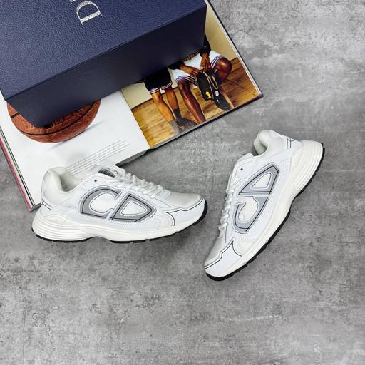 Buy & Sell Cardif City Centre Cardiff - Photos for Dior B30