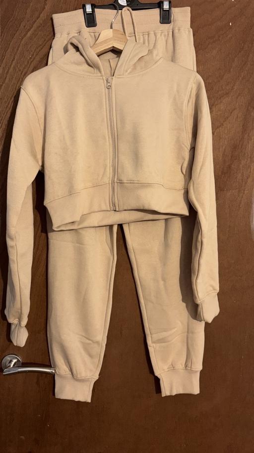 Buy & Sell Lessness Heath South East London - Photos for Beige tracksuit
