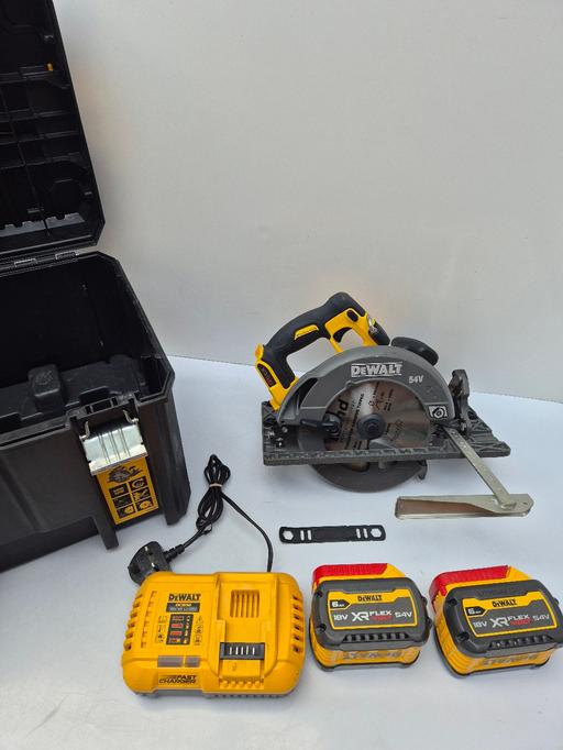 Buy & Sell Yew Tree Estate Sandwell - Photos for DeWalt DCS579 54V FlexVolt XR Circular Saw