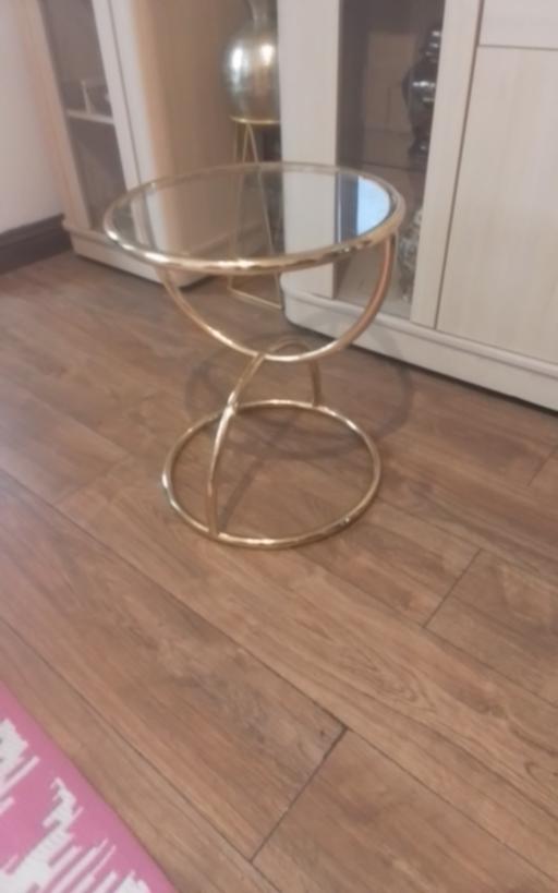 Buy & Sell Swinley Wigan - Photos for MODERN SIDE TABLE
