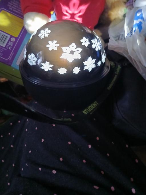 Buy & Sell Netherton Dudley - Photos for xmas reflexes on wall