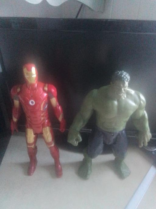 Buy & Sell Aldridge Walsall - Photos for MARVEL LARGE 12INS HULK AND 12INS IRONMAN