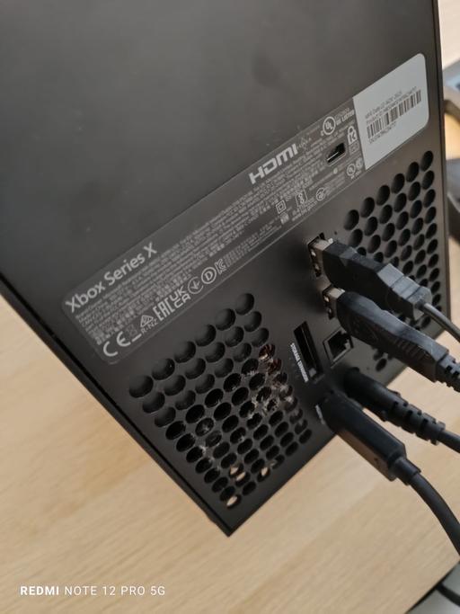 Buy & Sell Hyde Tameside - Photos for Xbox Series X 2 controller and Gaming monitor