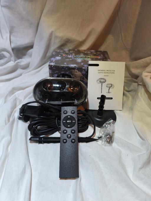 Buy & Sell Thornaby Stockton-on-Tees - Photos for Remote control snowflakes projection lights