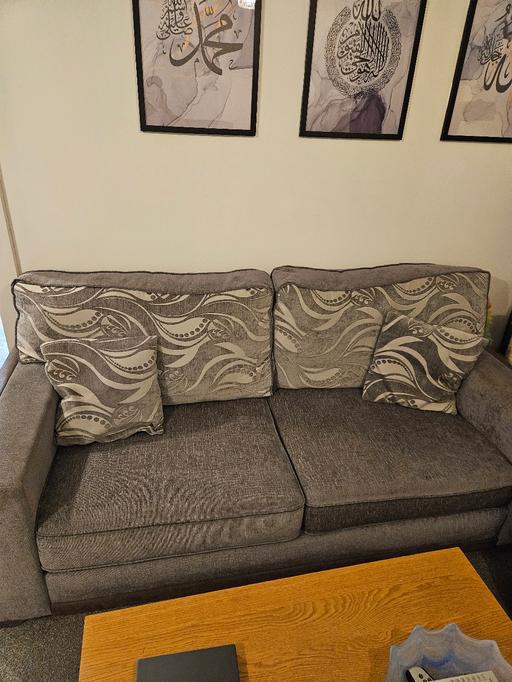 Buy & Sell Herne Hill South East London - Photos for Grey 2 & 3 seater sofa