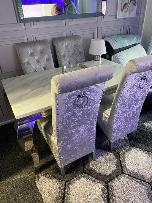 Buy & Sell Greengate Salford - Photos for Dining room table and chairs