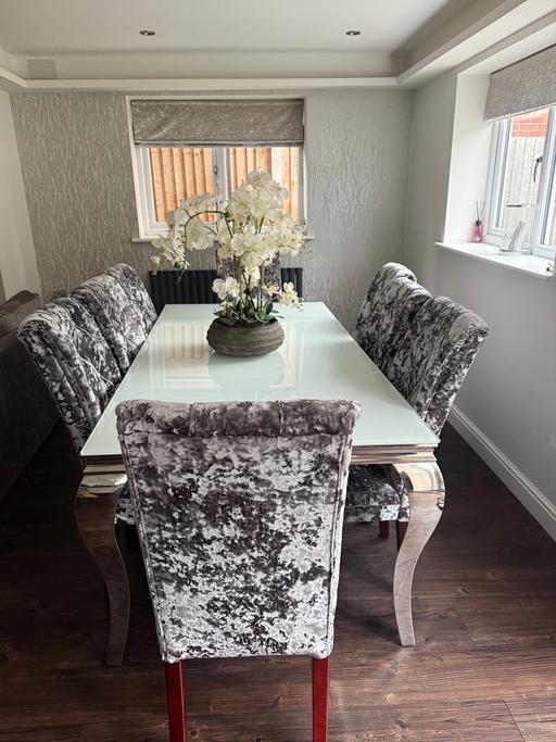 Buy & Sell Manor Park Halton - Photos for 8 seater table and chairs
