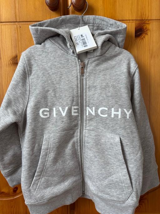 Buy & Sell Ladywell South East London - Photos for Tracksuit Givenchy