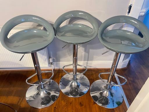 Buy & Sell Sandfield Park Liverpool - Photos for Set of 3 grey gas lift bar stools