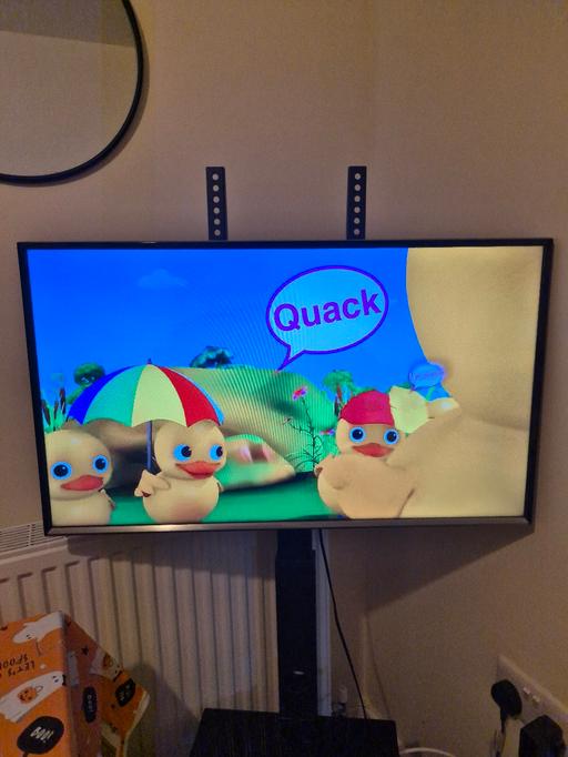 Buy & Sell Pelsall Walsall - Photos for 32 inch smart samsung tv with stand