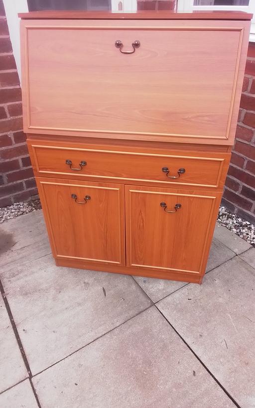 Buy & Sell Swinley Wigan - Photos for MODERN BUREAU
