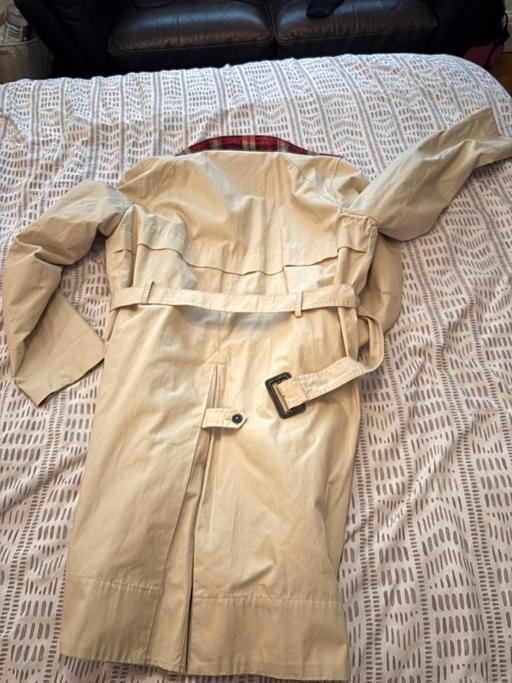 Buy & Sell West Bromwich Sandwell - Photos for White mango coat