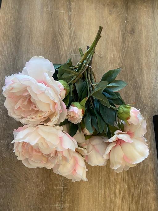 Buy & Sell East Putney Station Wandsworth - Photos for Pink Faux Peonies flowers bouquet. Pre loved