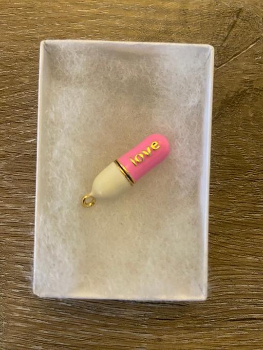 Buy & Sell Wandsworth South West London - Photos for Love pill and Chill pill jewellery charms.