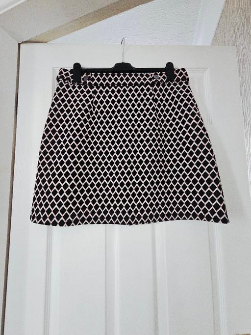 Buy & Sell Newton Doncaster - Photos for Dorothy Perkins skirt, size 14..NEW
