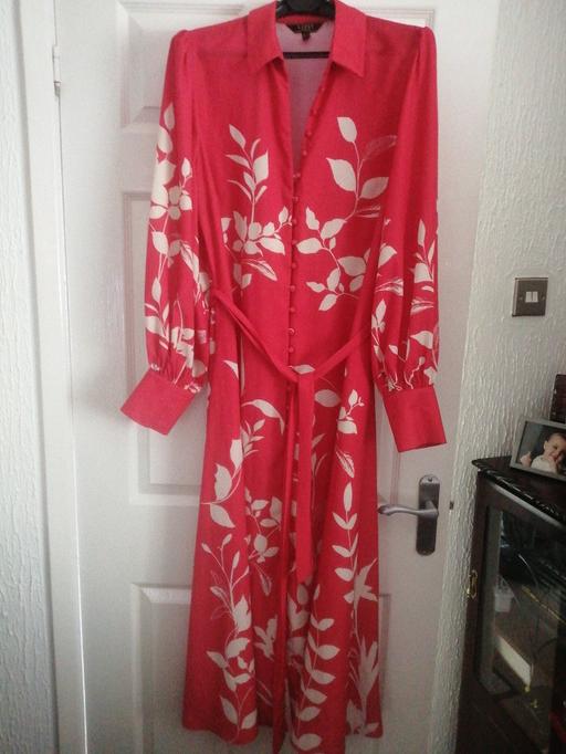 Buy & Sell Heath Town Wolverhampton - Photos for lipsy ladies 18 long dress