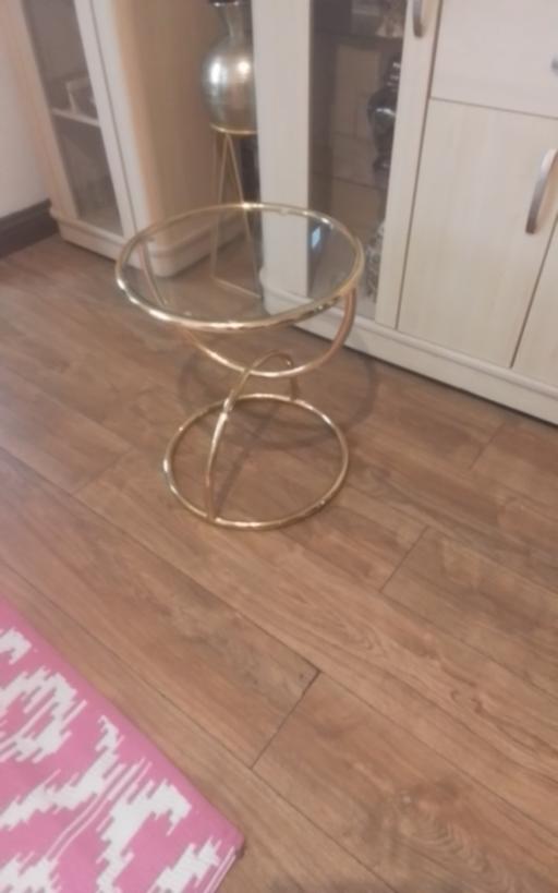 Buy & Sell Swinley Wigan - Photos for MODERN SIDE TABLE