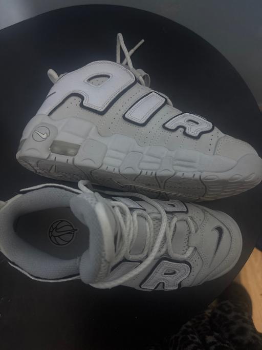 Buy & Sell Hackney Central East London - Photos for Kid’s trainer uk 2.5