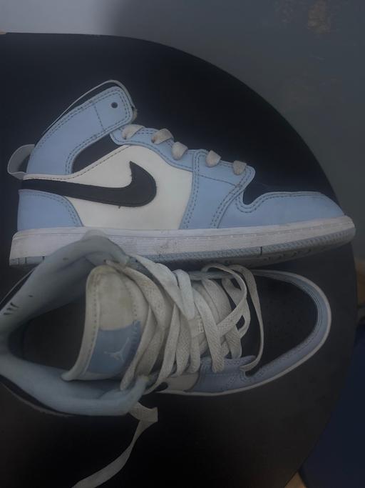 Buy & Sell Hackney Central East London - Photos for Trainers. 13.5