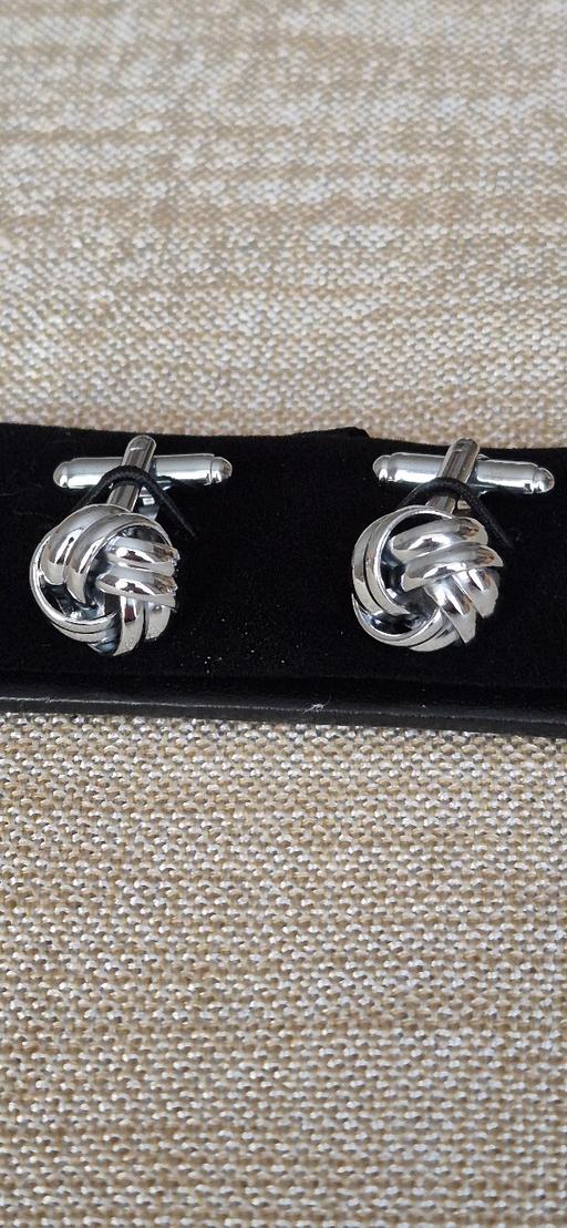Buy & Sell Golders Green North West London - Photos for Stunning pair of cufflinks