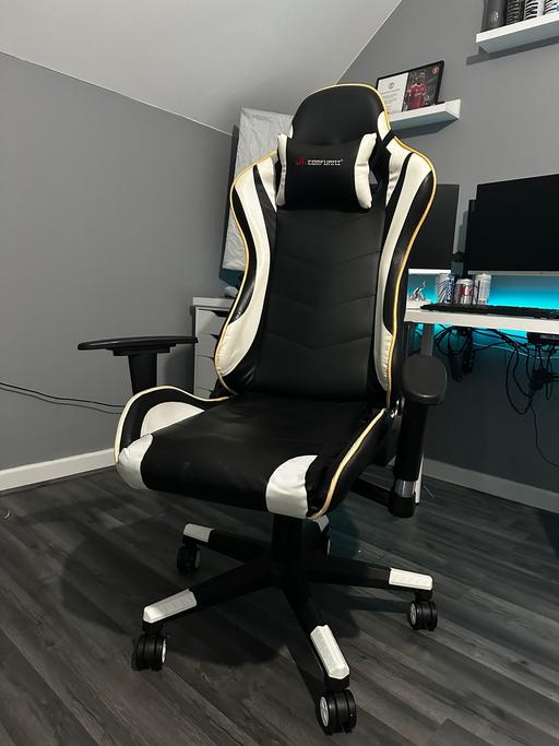 Buy & Sell Colney Hatch North London - Photos for RACING GAMING CHAIR