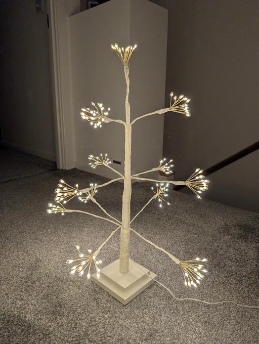 Buy & Sell Saxon Business Park Bromsgrove - Photos for mini tree light up