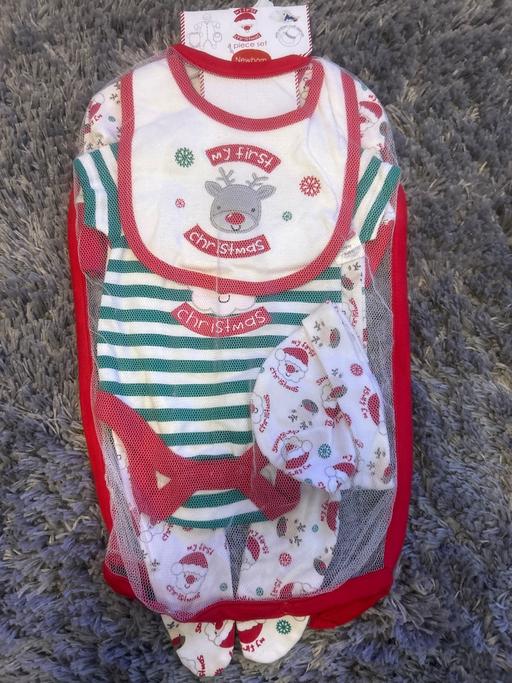 Buy & Sell Broadgreen Knowsley - Photos for Newborn Christmas 4 piece set. Nee