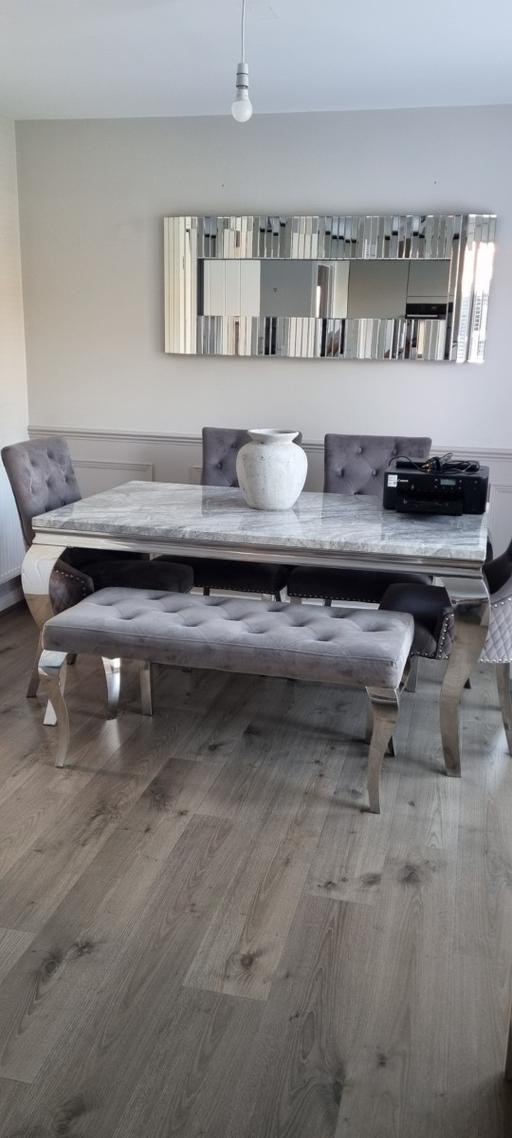 Buy & Sell Moss Industrial Estate Wigan - Photos for Marble Louis Dining Table