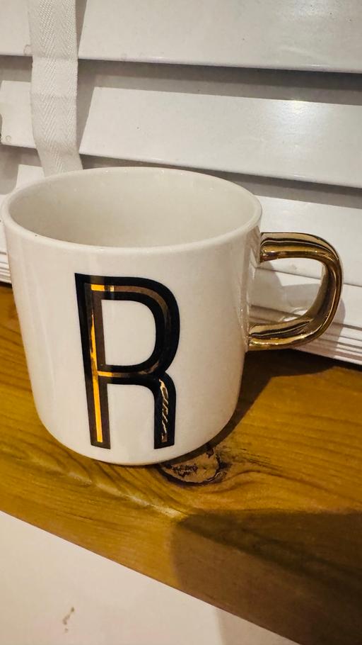 Buy & Sell East Ham East London - Photos for Letter R Mug - Motto Collection