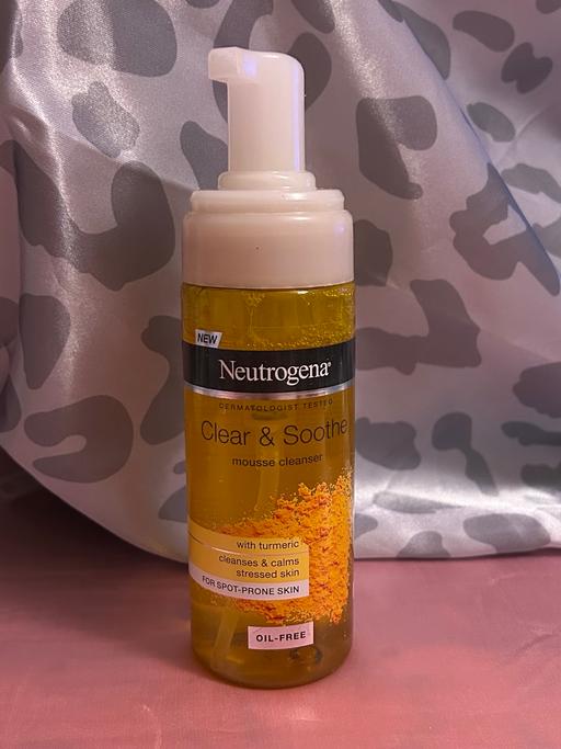 Buy & Sell Horfield Bristol - Photos for Neutrogena Clear Soothe Mousse Cleanser