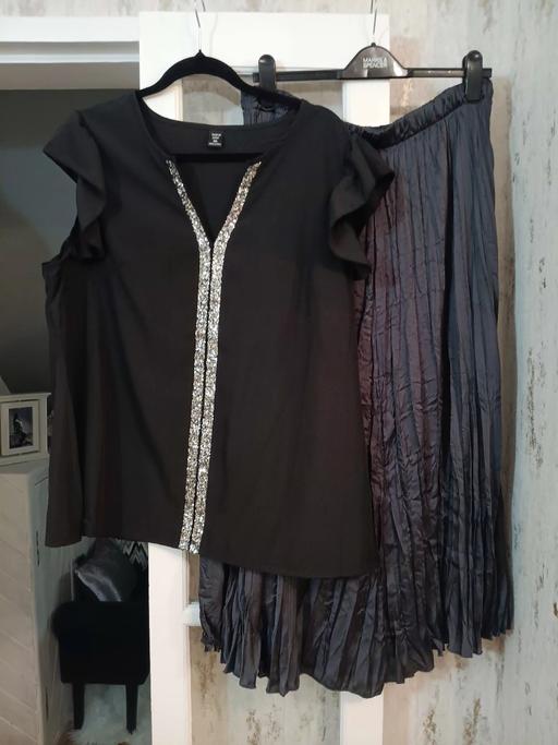 Buy & Sell Hornchurch Havering - Photos for satin crinkle maxi skirt and glitter blouse x