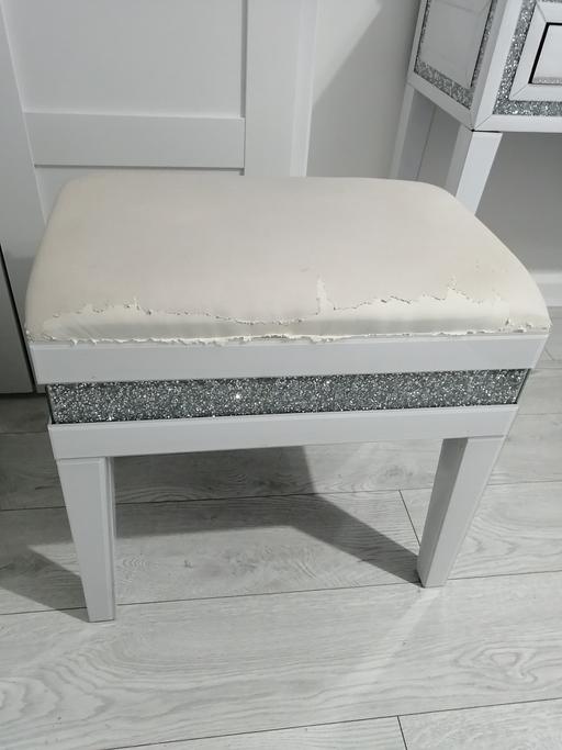 Buy & Sell West Derby Liverpool - Photos for White glass stool for dressing table
