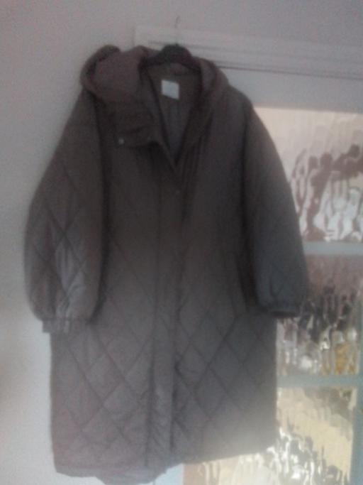 Buy & Sell Streetly Walsall - Photos for LADIES LONG LENGTH QUILTED COAT