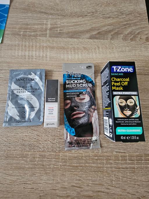 Buy & Sell Newton Doncaster - Photos for 4 charcoal face masks..NEW