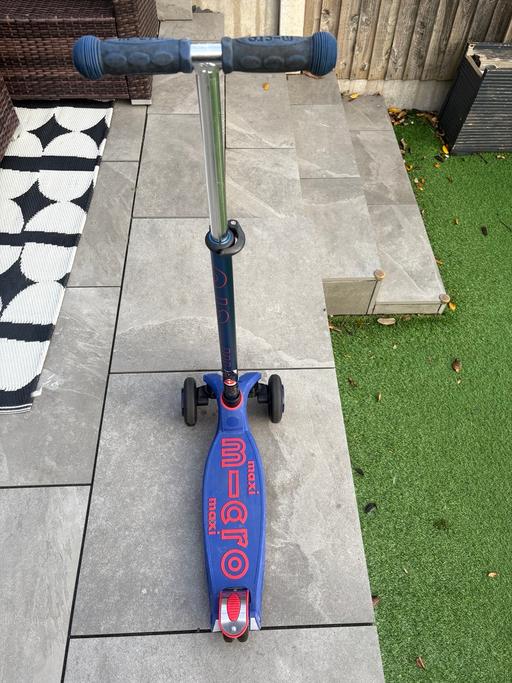 Buy & Sell Chislehurst Bromley - Photos for Maxi micro scooter