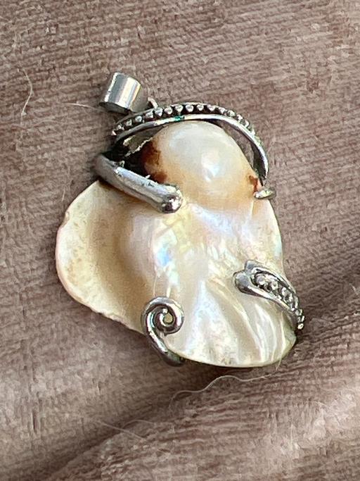 Buy & Sell Ovingdean Brighton - Photos for Lovely real natural pearl pendant