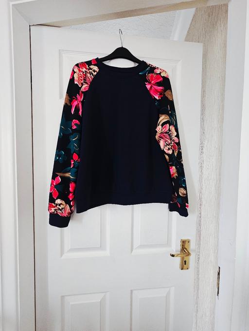 Buy & Sell Newton Doncaster - Photos for Long sleeved top, size 16..like new.