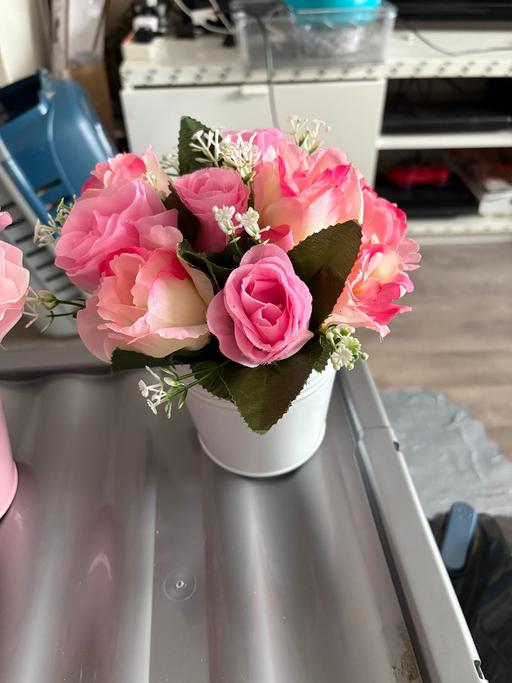 Buy & Sell Hackney East London - Photos for Pink flower gift