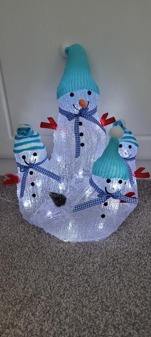 Buy & Sell Great Houghton Barnsley - Photos for Acrylic light up crystalle snowman family