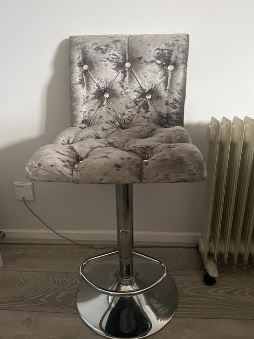 Buy & Sell Swanscombe Dartford - Photos for ✨ Glam Silver Crushed Velvet Bar Stool ✨