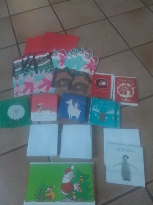 Buy & Sell Streetly Walsall - Photos for LARGE COLLECTION OF CHILDRENS XMAS CARDS