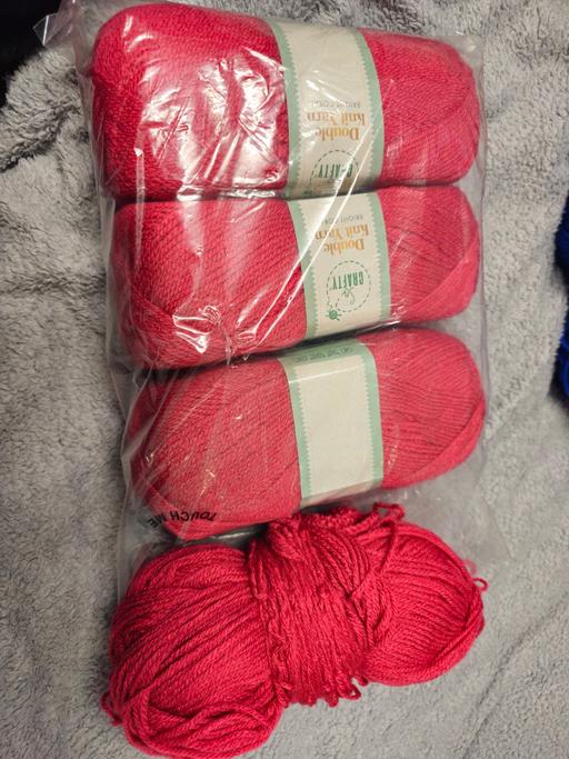 training Hounslow Heath Hounslow - Photos for bright coral yarn