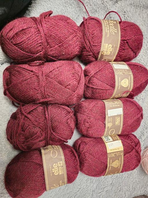 training Hounslow Heath Hounslow - Photos for maroon yarn