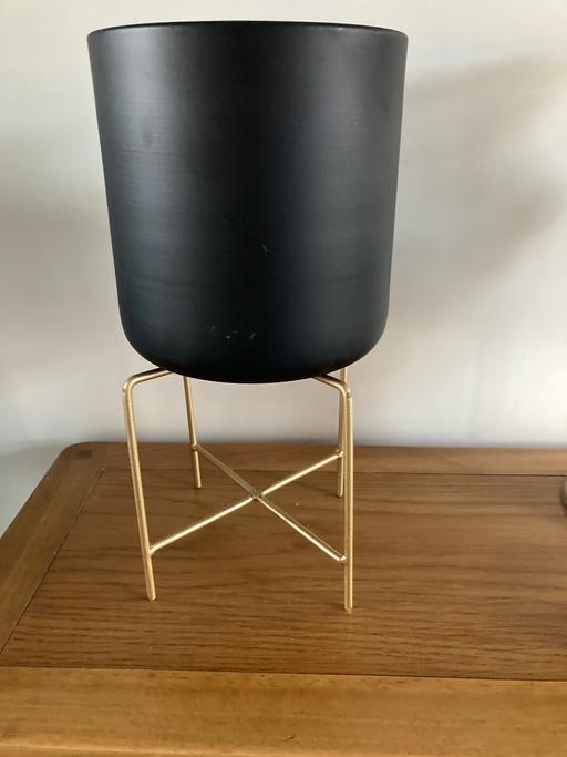 Buy & Sell Sedgley Dudley - Photos for Plant pot and stand